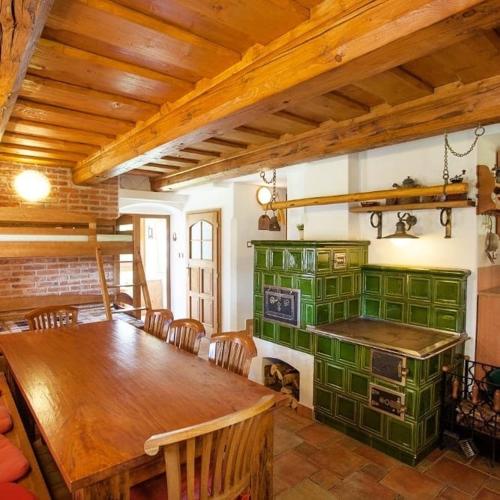 Chaloupka Větrník - samota u lesa