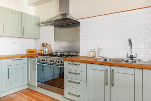 Dapur atau dapur kecil di Fothergill House