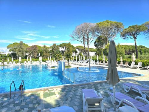 Πισίνα στο ή κοντά στο Sunny Beach Apartments - 147