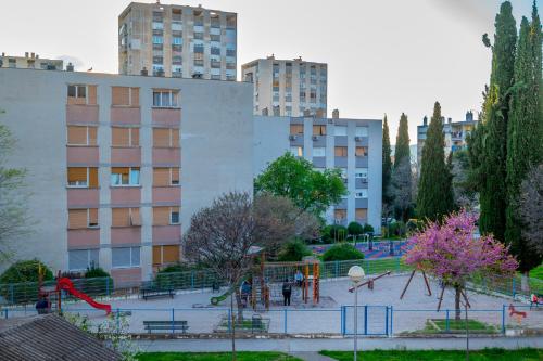 Laplace Apartment