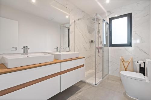 Oasis 325 with private garden & wellnes