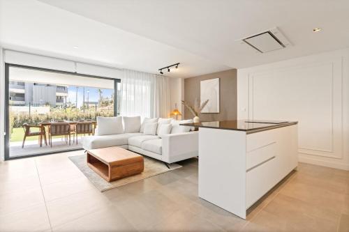 Oasis 325 with private garden & wellnes