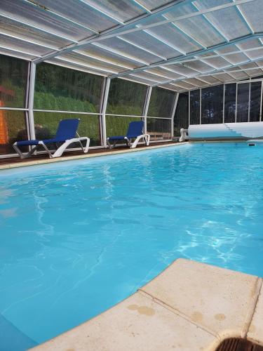 Kolam renang di atau dekat dengan Chalet Mattéo