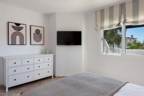 Stylish 2BR Penthouse in Nueva Andalucia