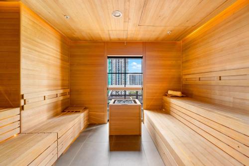 Ultimate Elegance Studio with Panoramic City Views photo 13