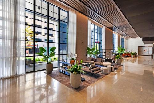 Ultimate Elegance Studio with Panoramic City Views photo 31