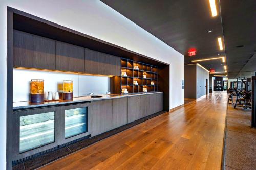 Ultimate Elegance Studio with Panoramic City Views photo 33