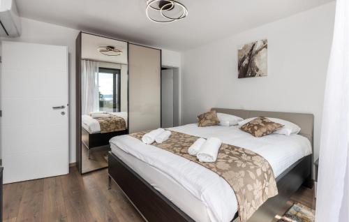 Awesome Home In Lovran With Sauna