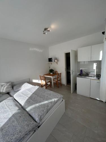 Green Garden Apartments NEW 2025