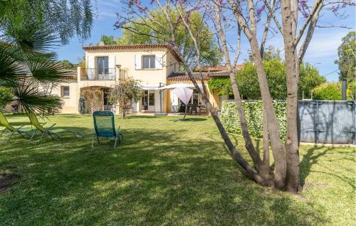 Nice Home In Saint-Raphaël
