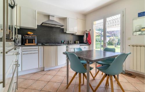 Stunning Home In Saint-Raphaël