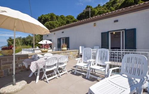Μπαλκόνι ή βεράντα στο 1 Bedroom Stunning Home In Castellabate