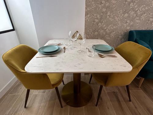 Stylish luxury studio in Salamanca best neighbourhood in Madrid!