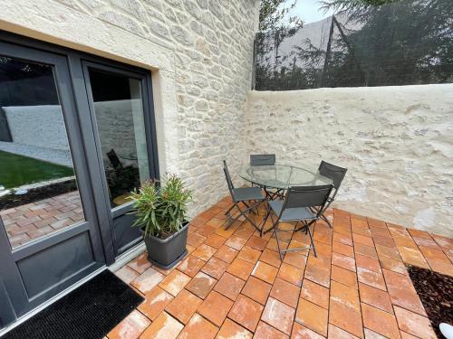 Un balcón o terraza de Gite le Magnolia entre Loire et châteaux