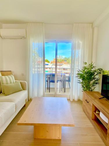 Apartamento reformado con piscina en Javea