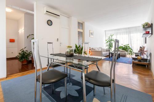 Comfort family apartment with balcony and sea view