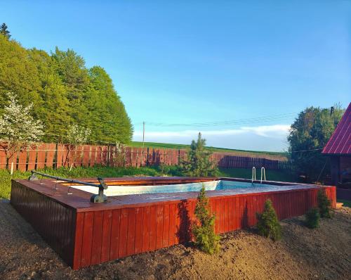 Πισίνα στο ή κοντά στο Gajówka na Roztoczu