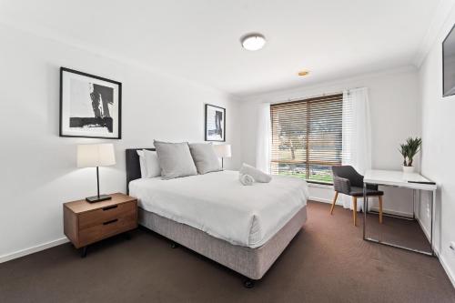 Katil atau katil-katil dalam bilik di Home Haven Bendigo
