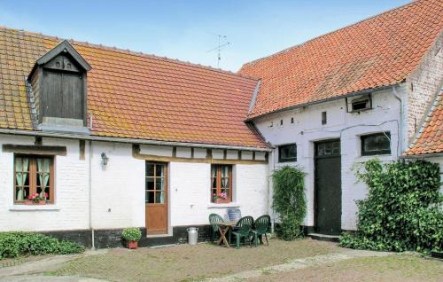 3 Bedroom Amazing Home In Hames Boucres