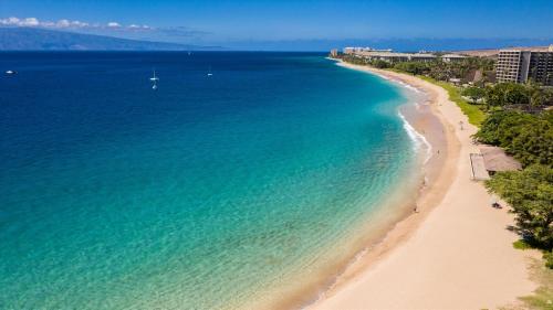 an aerial view of a beach and the ocean at Ka'anapali Beach's Best Kept Secret - Sea Shells Beach House &Ndash Sleeps 6 in Kaanapali