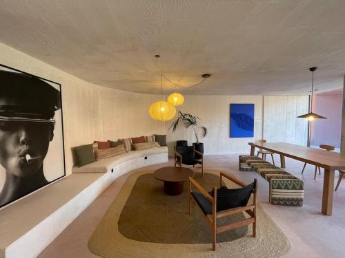 New Cozy oasis in the center Terrace and Garage