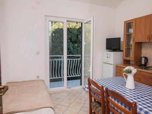 Apartment in ibenik by the Beach