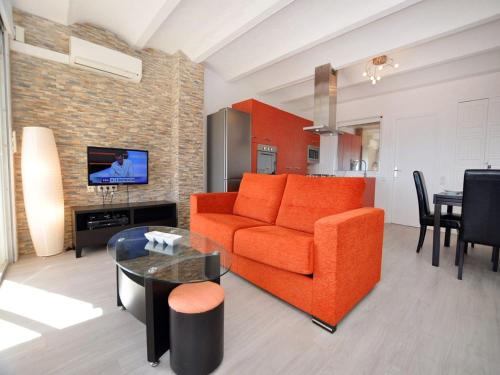 Apartment in Roses with sea view