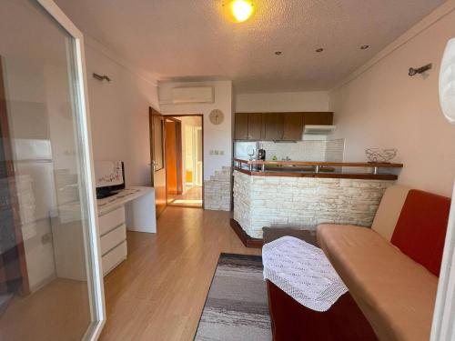 Apartment in Zaton near Beach Zvizda