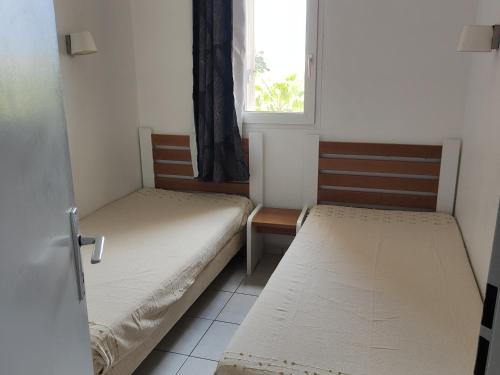 Photo de la galerie de l'établissement T2 confortable, climatisé à Cap d'Agde - FR-1-801-1, au Cap d'Agde