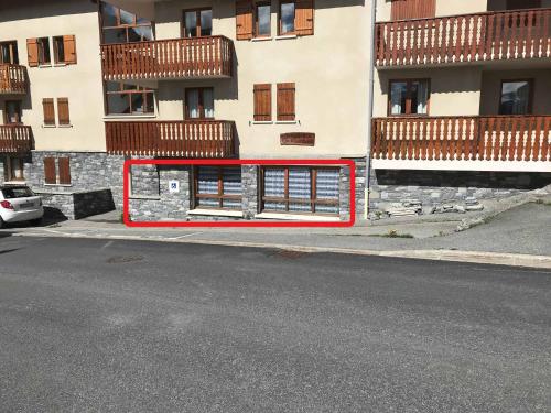 Photo de la galerie de l'établissement Appartement rénové pour 8 pers, quartier calme, Aussois - FR-1-508B-20, à Aussois