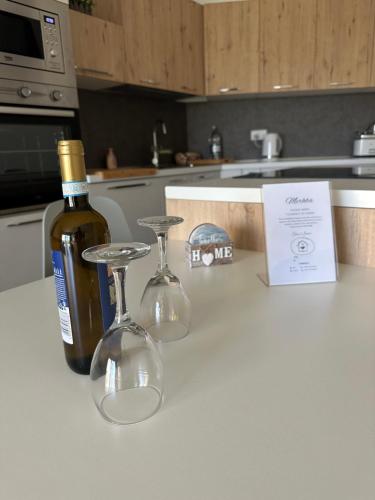 Η κουζίνα ή μικρή κουζίνα στο Brand New 2 Bedroom Apartment in Ħal Safi