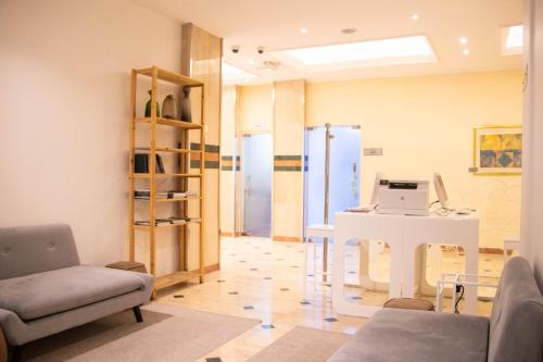 Kuchyň nebo kuchyňský kout v ubytování BM Beach Hotel