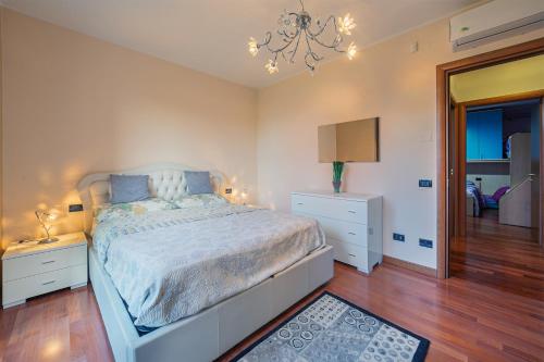 Ein Bett oder Betten in einem Zimmer der Unterkunft Yasmin Maison - Garden House