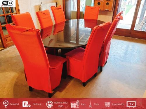 COSY BIG HOUSE near Paris, Roissy, big parking