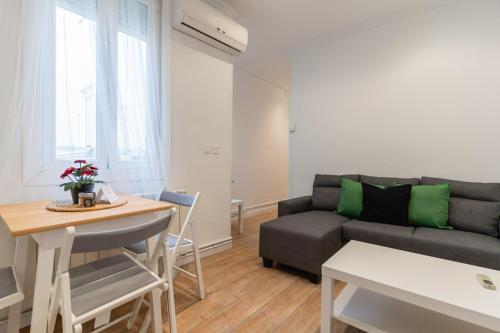 Cozy renovated -2Bedrooms 1Bathroom-Malasaña