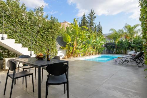 Pool Voula Apartment close to Kavouri Beach by Cielo Homes