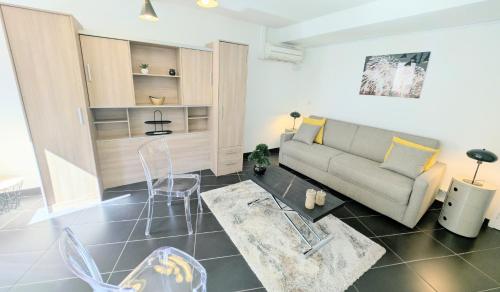 Ref CARNOT3 by Palmes d Or Properties