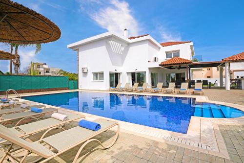 Nissi Diamond Mansion