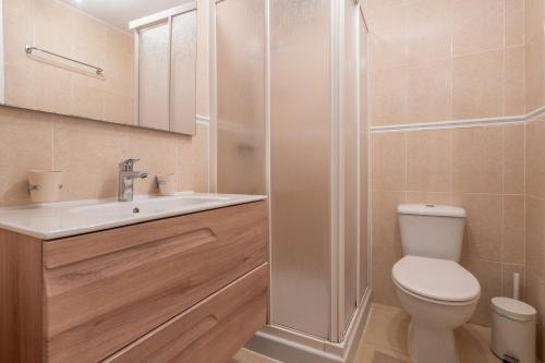 Koupelna v ubytování Sea View Flat Close To The Beach