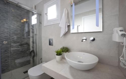 Gallery image of Amelie Suites Mykonos in Agios Stefanos