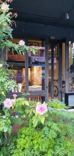 Jardín al aire libre en Stylish Stay - Steps from Central Festival