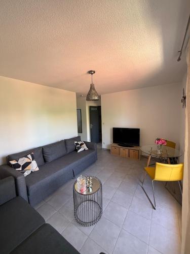 Charmant appartement moderne avec place de parking privative