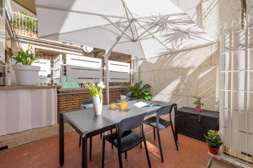 NOSTROMONDO-Elegant Suite with patio in Monti Parioli