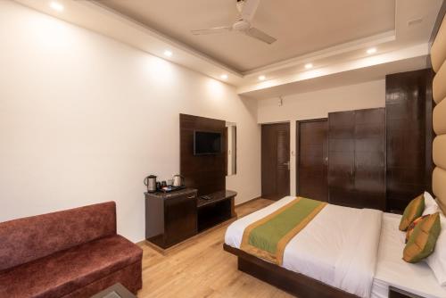 Postel nebo postele na pokoji v ubytování Hotel 30 Degree North Mussoorie