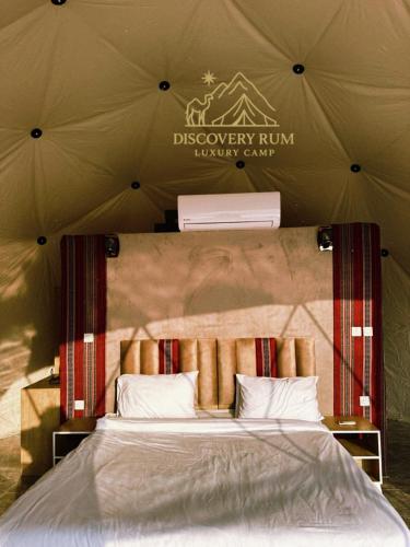 Postel nebo postele na pokoji v ubytování Ayla Rum Luxury Camp