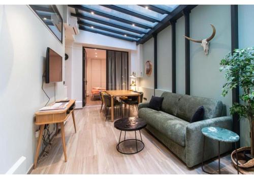 Apartment Saint Germain des Près by Studio prestige