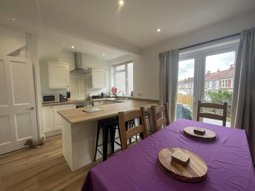 Foto Refined Comfort in the Heart of Bedminster 1
