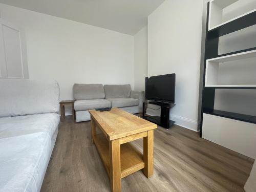 Refined Comfort in the Heart of Bedminster photo 12