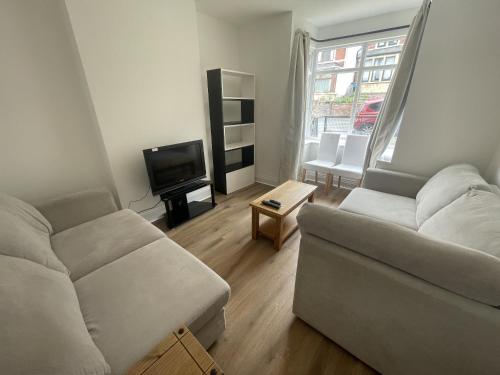 Refined Comfort in the Heart of Bedminster photo 13