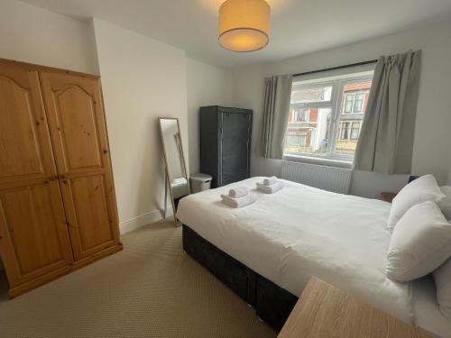 Refined Comfort in the Heart of Bedminster photo 17